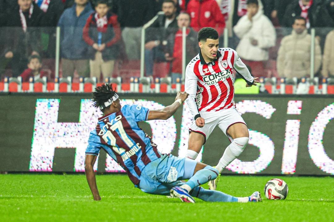 S&uuml;per Lig de 21. haftanın VAR kayıtları a&ccedil;ıklandı! Tartışmalı pozisyonlara bakış: "S&uuml;bjektif bir karar" 3