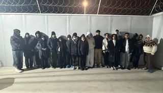 Edirne'de 18 d&uuml;zensiz g&ouml;&ccedil;men yakalandı