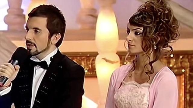 Popstar Özlem Güneş’in yıllar sonraki değişimi gündem oldu! Başını açıp sahnelere döndü