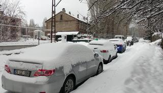 Kars, Ardahan, Tunceli ve Erzurum'da kar yağışı etkili oldu
