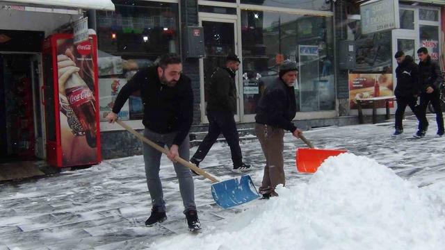 Kars&rsquo;ta 52 k&ouml;y yolu ulaşıma kapandı 1