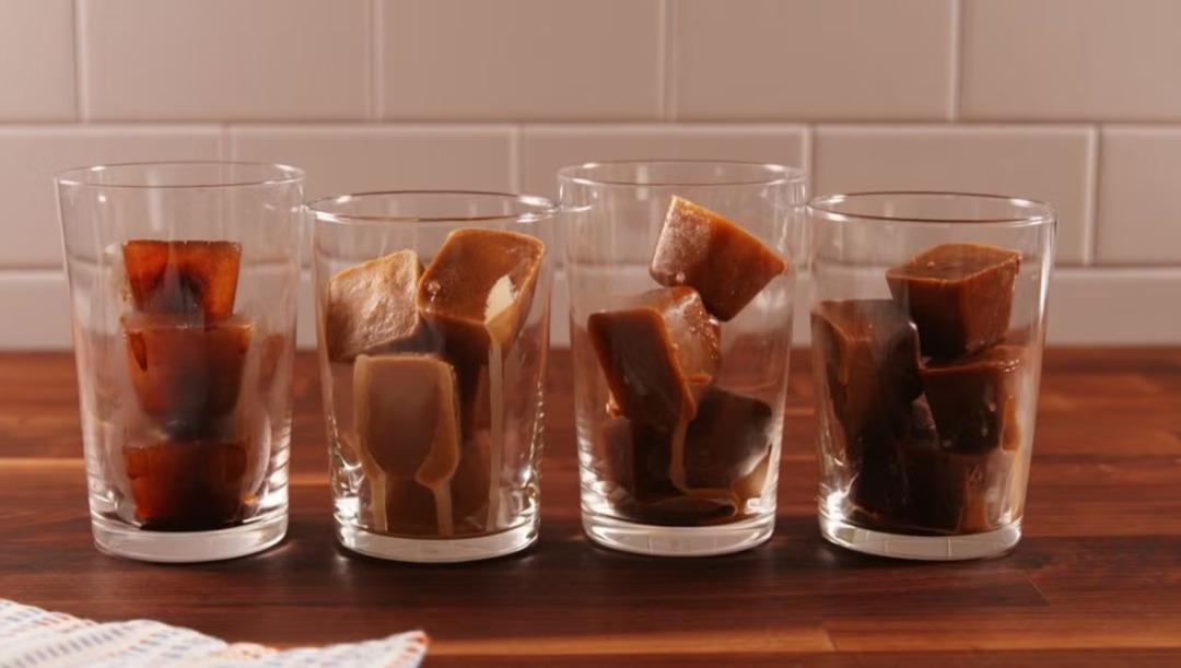 Evde kolayca hazırlayabileceğiniz havalı kahve sunumları 1