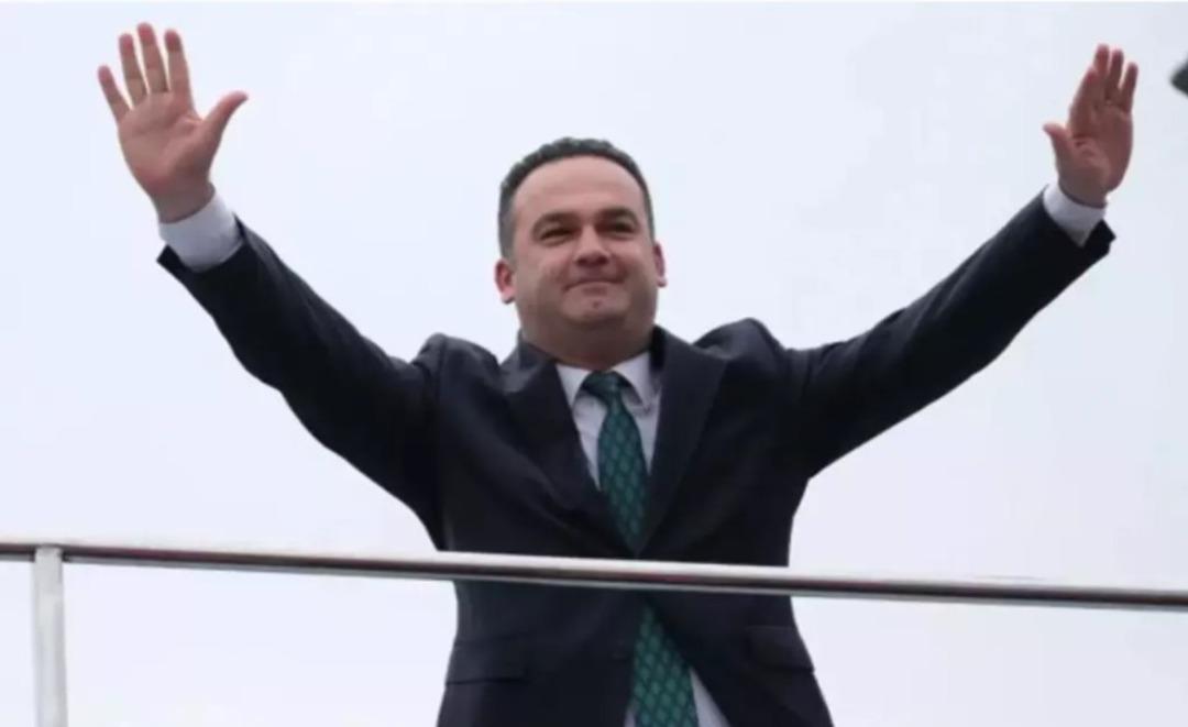 Belediye Başkanı Hasbi Dede nin gen&ccedil; kıza attığı skandal mesajlar ortaya &ccedil;ıktı:  Sakın annene s&ouml;yleme, beni etkiliyorsun  1