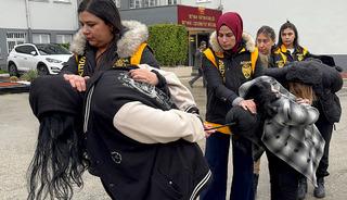 'Profes&ouml;r' ve 'Firavun' yakalandı! Milyonlarca lira kredi &ccedil;ekmişler