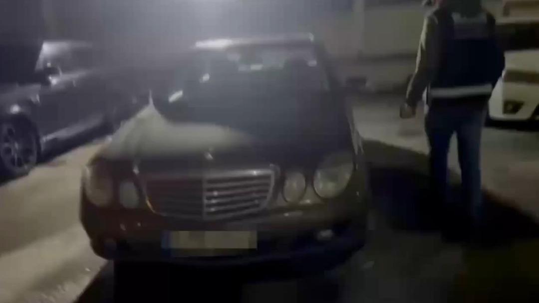 L&uuml;ks ara&ccedil; operasyonunda &lsquo;Ferdi G&ouml;k&ccedil;e&rsquo; detayı! 11 otomobile el konuldu 4