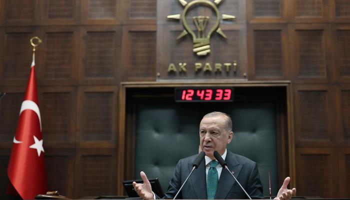 Cumhurbaşkanı Erdoğan'dan &Ouml;zg&uuml;r &Ouml;zel'e sert s&ouml;zler! "Meyhane jargonu ile siyaset&ccedil;ilik oynamaktan vazge&ccedil;sin"
