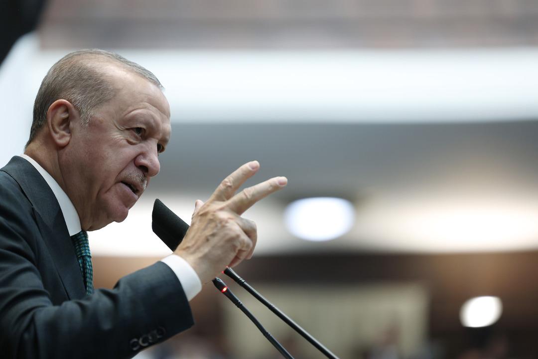 Cumhurbaşkanı Erdoğan dan &Ouml;zg&uuml;r &Ouml;zel e sert s&ouml;zler! "Meyhane jargonu ile siyaset&ccedil;ilik oynamaktan vazge&ccedil;sin" 4