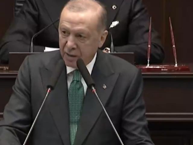 Cumhurbaşkanı Erdoğan duyurdu: "Depremzedeye evler faizsiz olacak"