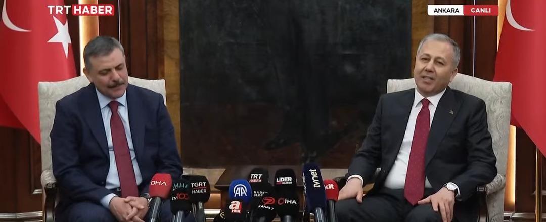 SON DAKİKA | İ&ccedil;işleri ve Adalet Bakanlığı nda devir teslim t&ouml;reni! Verilen mesajlar dikkat &ccedil;ekti 1