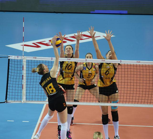 VakıfBank, Sultanlar Ligi'nde finale yükseldi