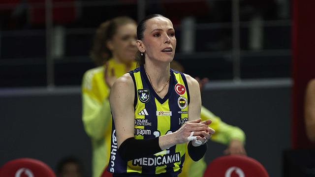 Fenerbahçe, kadın voleybol takımı kaptanı Eda Erdem'in sözleşmesini uzatıyor