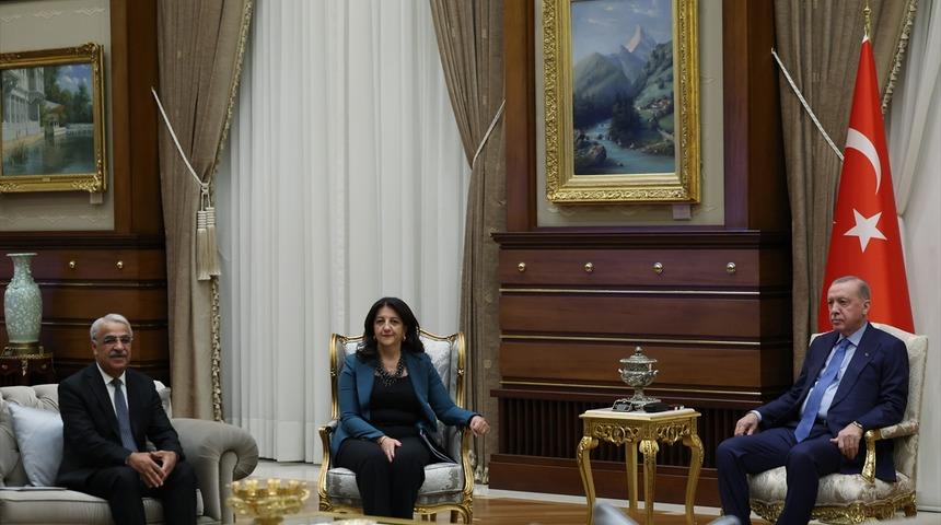 Cumhurbaşkanı Erdoğan DEM Parti heyeti ile g&ouml;r&uuml;şt&uuml;