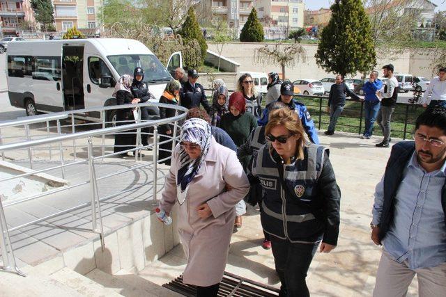 FETÖ/PYD operasyonunda gözaltına alınan 13 kadından 6’sı serbest bırakıldı