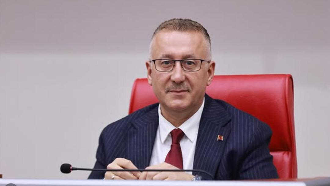 Belediye Başkanı Mustafa Işıksu hakkındaki iddialar Sakarya yı salladı! 22 yaşındaki &ouml;ğrenci k&uuml;rs&uuml;den anlattı: Tehdit, şantaj, r&uuml;şvet... 1