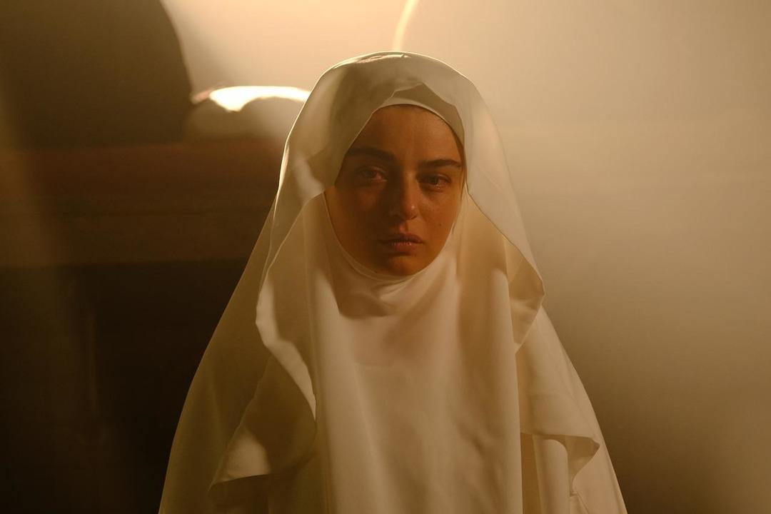 Ayça Ayşin Turan yeni rolü için tesettüre girdi! Son haline yorum yağdı 2