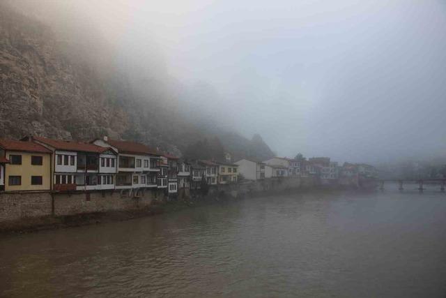 Amasya&rsquo;da yoğun sis etkili oldu 2