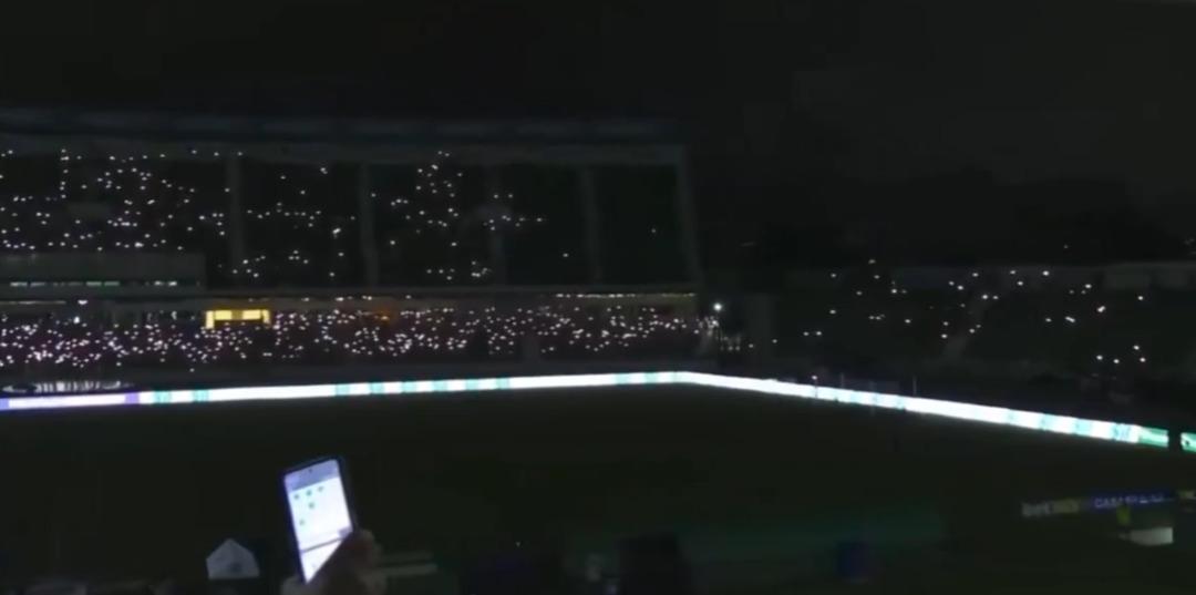 Ezeli rekabette "yok artık" dedirten olay! Rakibi k&uuml;me d&uuml;şt&uuml;, stadyumda "cenaze t&ouml;reni" d&uuml;zenlediler 1