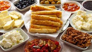 Sahurda t&uuml;ketmeyin! Susuzluğu iki katına &ccedil;ıkarıyor