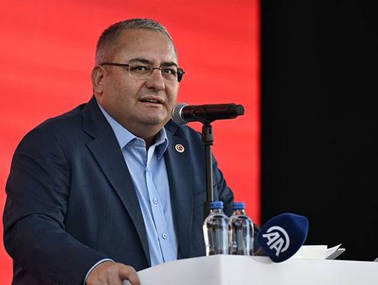 Mesut &Ouml;zarslan'dan iddialı &ccedil;ıkış: "Bug&uuml;n isteyeyim hem MHP'ye hem de AK Parti'ye ge&ccedil;erim"