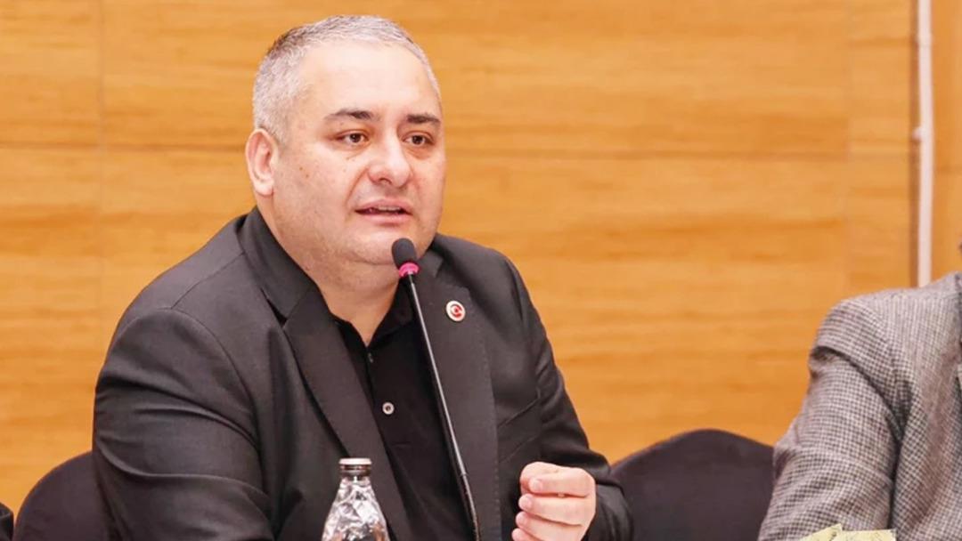 Mesut &Ouml;zarslan dan iddialı &ccedil;ıkış: "Bug&uuml;n isteyeyim hem MHP ye hem de AK Parti ye ge&ccedil;erim" 2