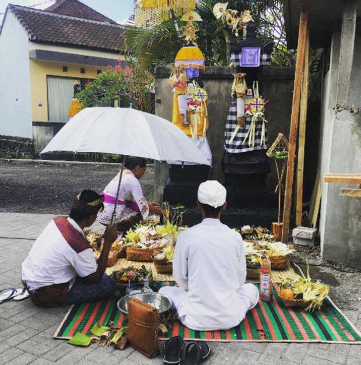 İstanbul'un sosyetik ismi saati 10 dolara masaj yapıyor! G5