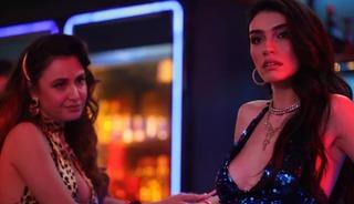 Seyirci yine tatmin olmadı!  'Pavyon klibi gibi'  