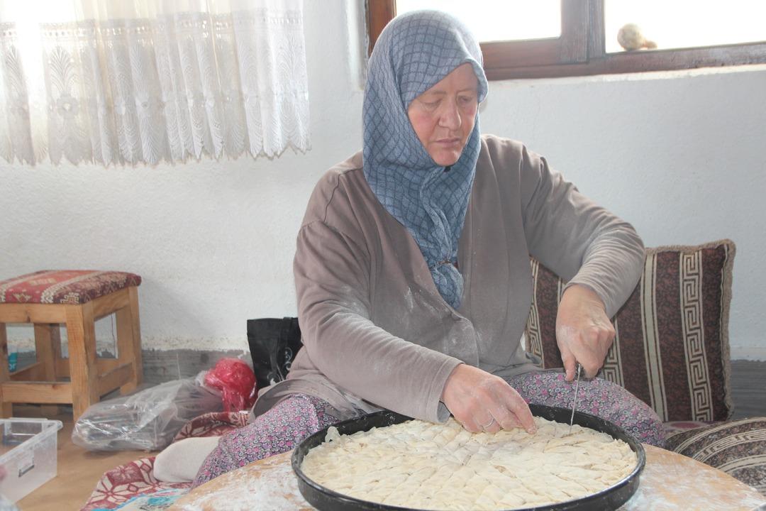 7 kadın başladılar &lsquo;Tanınca talep oluyor&rsquo; Akşama kadar &ccedil;alışıyorlar 1