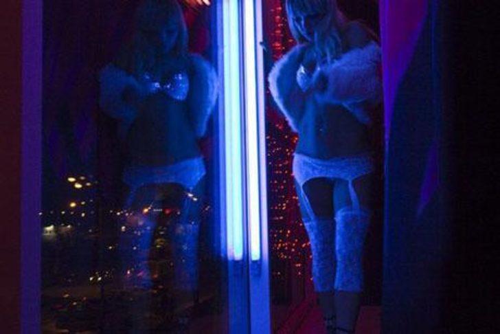 Cenazede striptiz şova yasak geldi G5