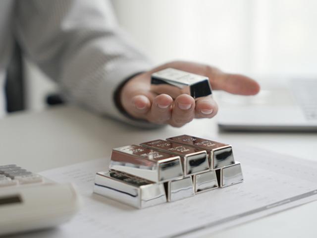 G&uuml;m&uuml;ş fiyatları i&ccedil;in uzmanlardan uyarı! 'Ger&ccedil;ek değerinin &uuml;zerinde'