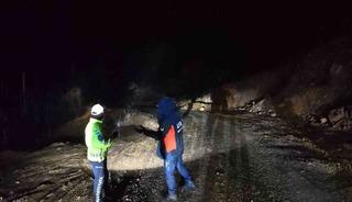 Tut il&ccedil;esinde korkutan heyelan