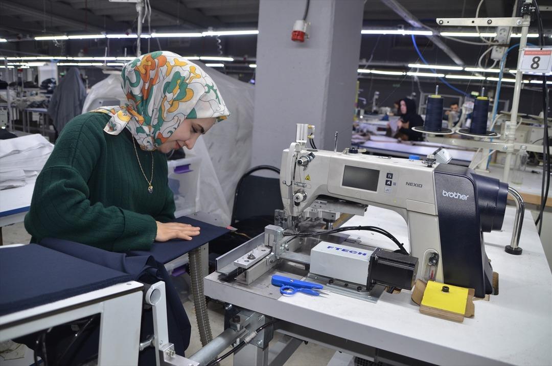 İş&ccedil;i olarak başladı fabrikat&ouml;r oldu! 11 &uuml;lkeye g&ouml;nderiyor, 1300 tane &uuml;retiyor 4