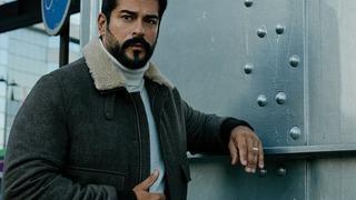 Serveti 1 milyar TL'yi aştı! Burak Özçivit lüks malikane satın aldı! Şimdi de daire topluyor