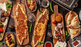 As bayrakları! D&uuml;nya T&uuml;rk mutfağını konuşuyor! Times İstanbul'un en iyi restoranlarını se&ccedil;ti