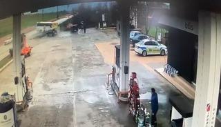 Tokat'ta &ouml;ğrenci servisinin devrilme anı kamerada