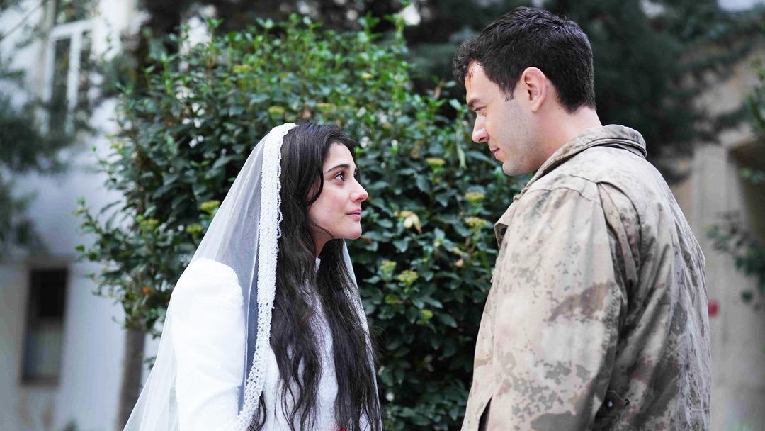 Tanıtımları ses getirmişti Sevdiğim Sensin sonunda başlıyor! Sevdiğim Sensin 1. b&ouml;l&uuml;m izle 2