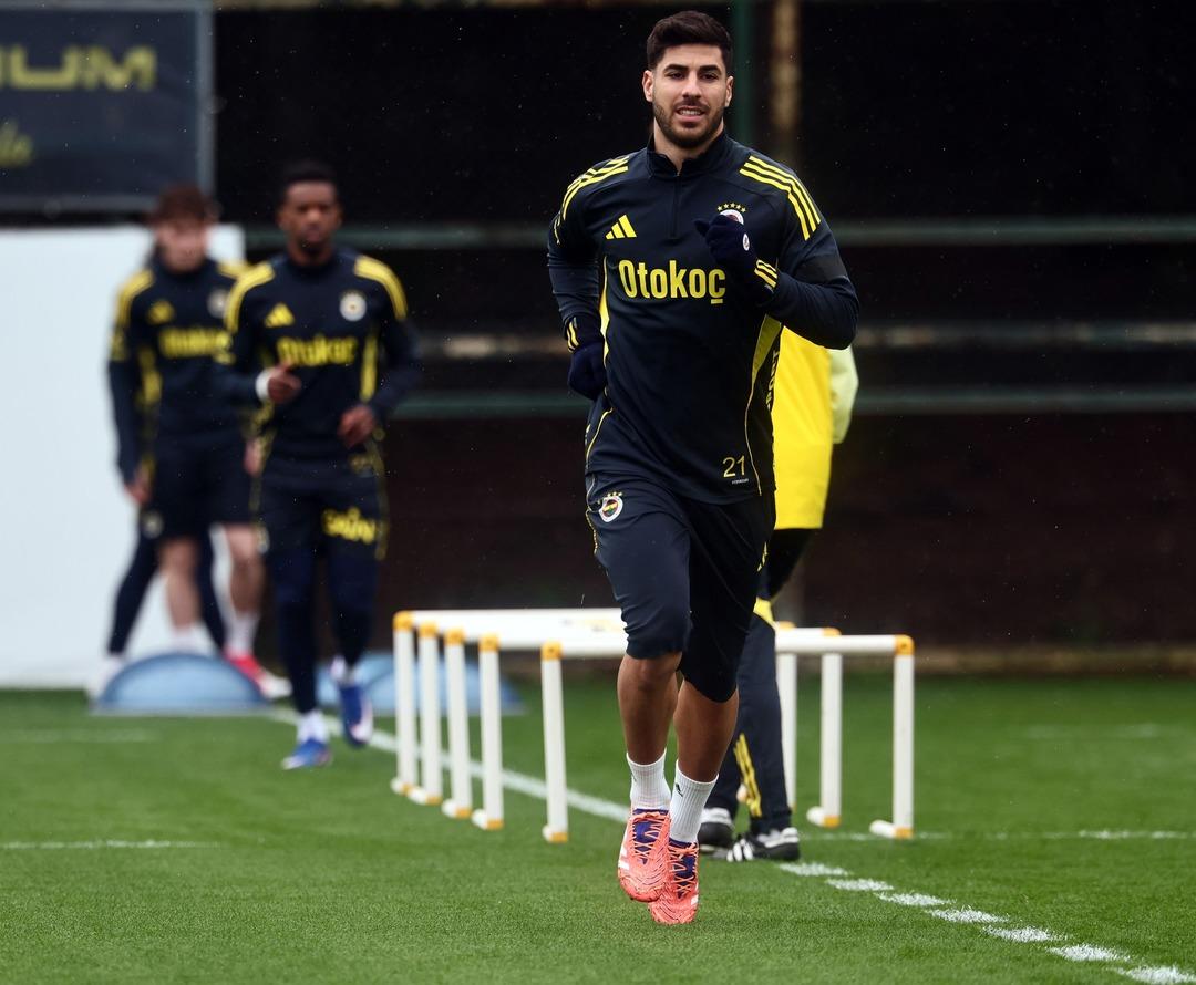 Trabzonspor derbisi &ouml;ncesi Fenerbah&ccedil;e ye m&uuml;jde! Tedesco nun eli rahatladı 1