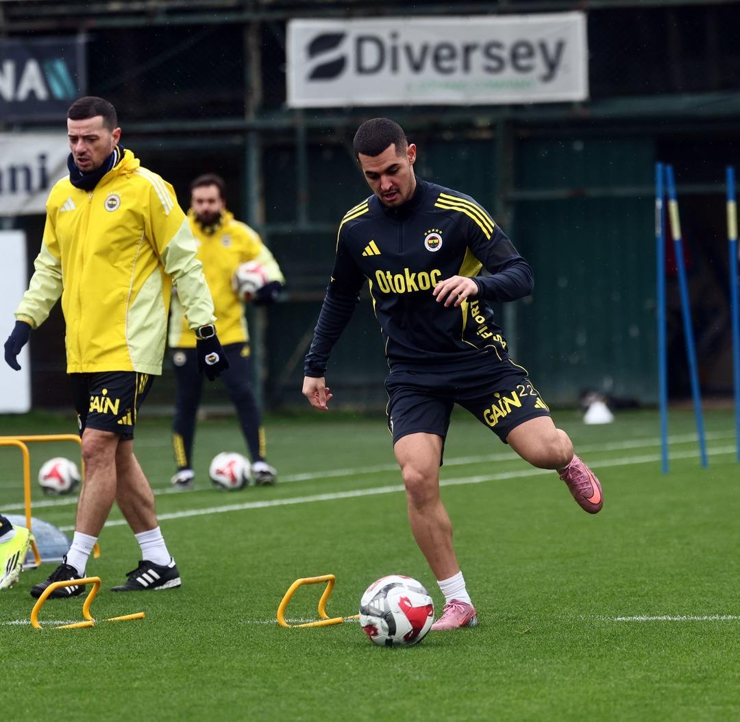 Trabzonspor derbisi &ouml;ncesi Fenerbah&ccedil;e ye m&uuml;jde! Tedesco nun eli rahatladı 2