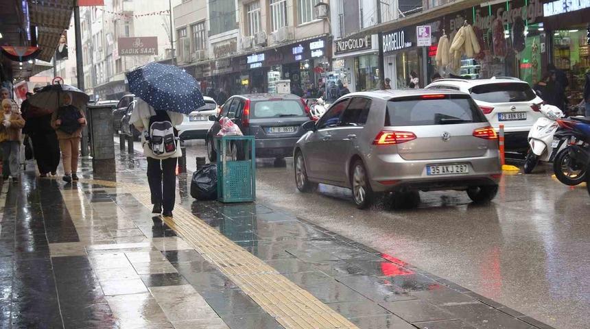 Kilis&rsquo;te yağış etkili oluyor