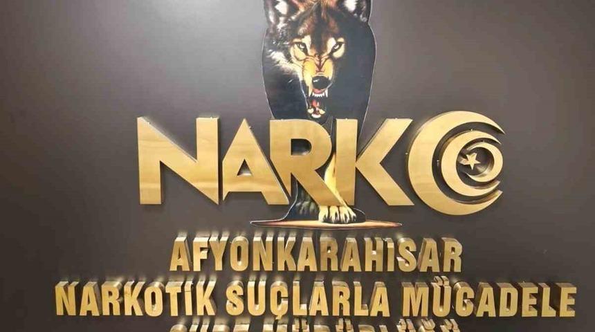 Polis milyonlarca i&ccedil;imlik uyuşturucu &uuml;retilebilen hammadde ele ge&ccedil;irdi