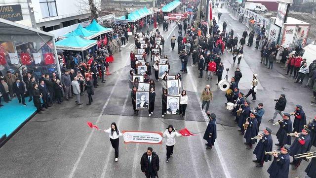 Kurtuluş destanının 106&rsquo;ıncı yılında Kahramanmaraş tek y&uuml;rek oldu 9