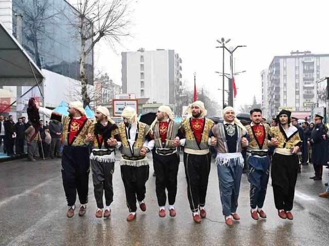 Kurtuluş destanının 106&rsquo;ıncı yılında Kahramanmaraş tek y&uuml;rek oldu 6