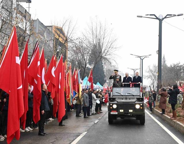Kurtuluş destanının 106&rsquo;ıncı yılında Kahramanmaraş tek y&uuml;rek oldu 3