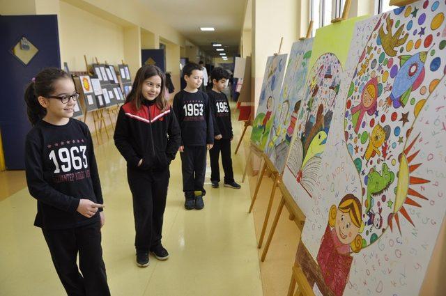 GKV’de kitap ve çocuk konulu resim sergisi açıldı