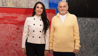 SM Sanat katkılarıyla hayata ge&ccedil;en &ldquo;Devrim Erbil: G&ouml;ky&uuml;z&uuml; &Ouml;yle Maviydi Ki&rdquo; izleyiciyle buluşuyor