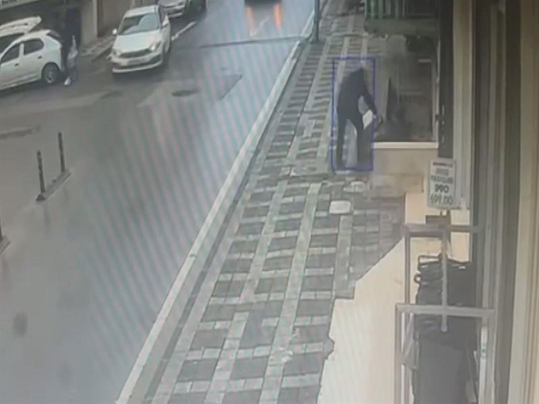 Kan donduran cinayette yeni gelişme: &Uuml;mraniye de &Ouml;zbek kadının &ouml;ld&uuml;r&uuml;ld&uuml;ğ&uuml; evde 1 kadın daha &ouml;ld&uuml;r&uuml;lm&uuml;ş 2