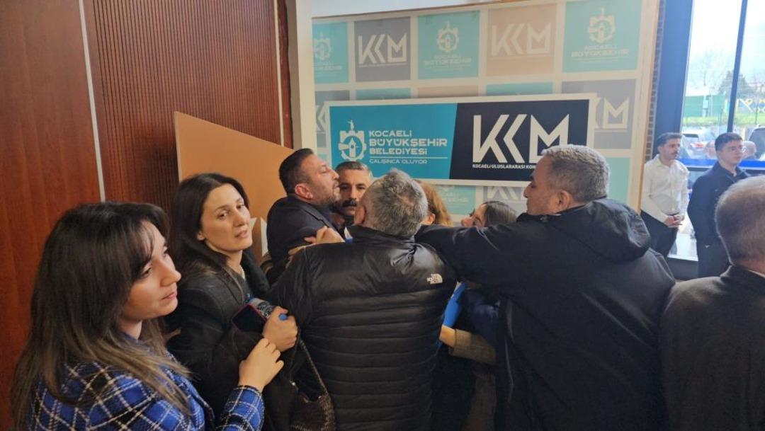 CHP li meclis &uuml;yesinden ağza alınmayacak k&uuml;f&uuml;rler 1