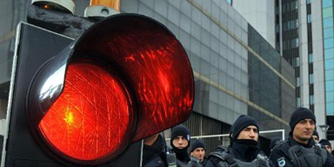 Trafik d&uuml;zenlemelerini i&ccedil;eren kanun teklifi TBMM de kabul edildi! İşte yeni cezalar 2