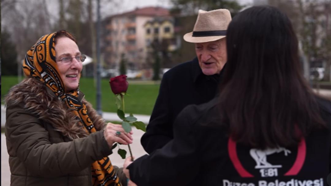 D&uuml;zce Belediyesi nden 14 Şubat &ouml;ncesi anlamlı etkinlik: "Sevgi varsa; hayat da g&uuml;zel, şehir de..." 10