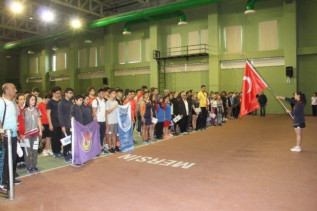 Okul Sporları Tenis Gençler Grup Birinciliği mübakaları Mersin’de başladı