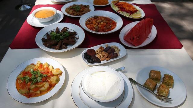 İBB'den iftar menü fiyatlarına zam! Artış oranı yüzde 27'yi aştı